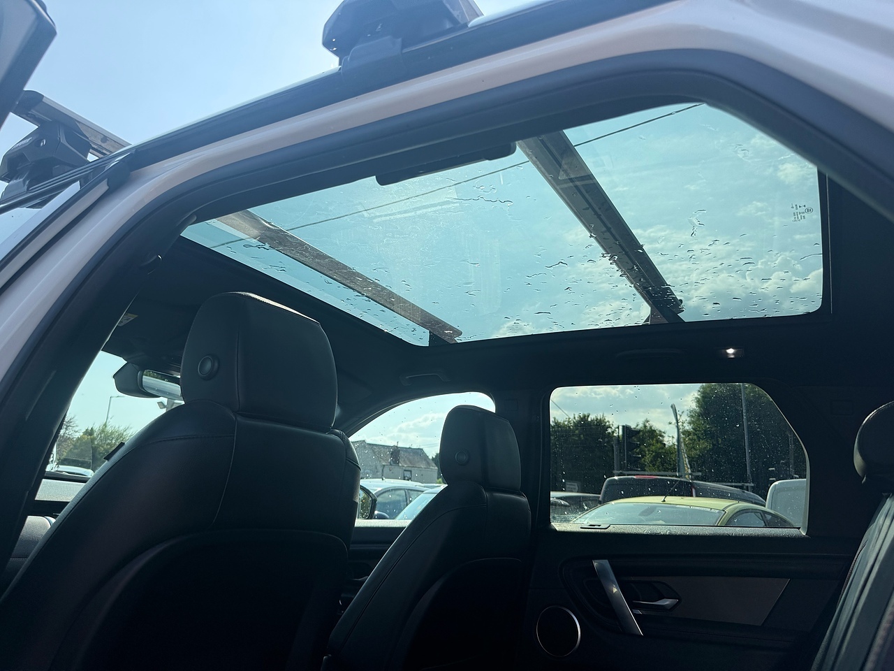 2020 Land Rover Discovery Sport thumbnail 13