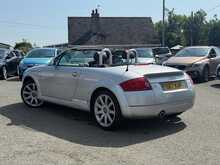 Audi TT T - U8869