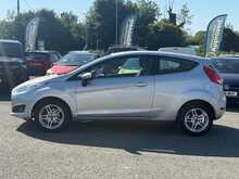 Ford Fiesta Zetec - U8879
