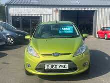 Ford Fiesta Titanium - U8882