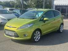 Ford Fiesta Titanium - U8882