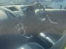 Ford Fiesta Titanium - U8882