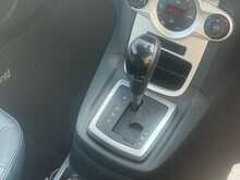 Ford Fiesta Titanium - U8882