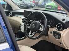 Mercedes-Benz GLC GLC220d Sport - U8907