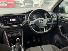 Volkswagen T-Roc TDI SE - U8911