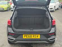 Volkswagen T-Roc TDI SE - U8911