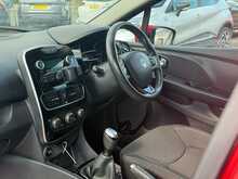 Renault Clio TCe Play - U8937