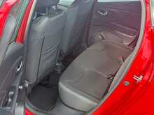 Renault Clio TCe Play - U8937