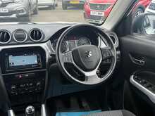 Suzuki Vitara SZ-T - U8944
