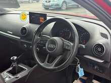 Audi A3 TFSI SE - U8946