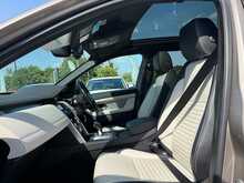 Land Rover Discovery Sport P300e Urban Edition - U8956