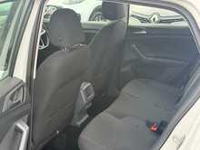 Volkswagen T-Cross TSI SE - U8971