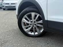 Volkswagen T-Cross TSI SE - U8971