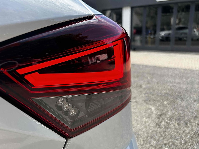 SEAT Tsi Xcellence Hatchback 1.0 Manual Petrol