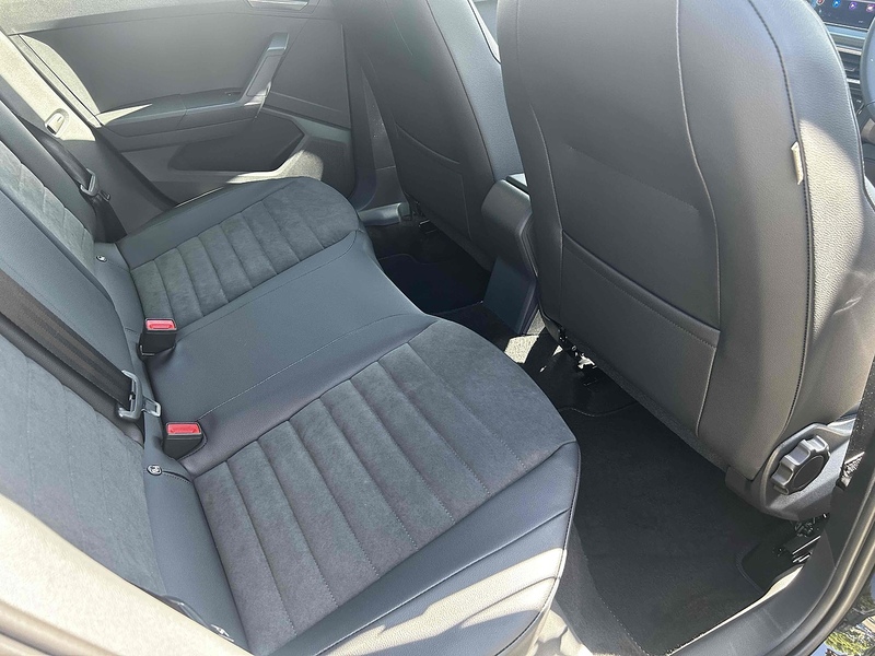 SEAT TSI XPERIENCE Lux DSG 1.0 5dr SUV Automatic Petrol