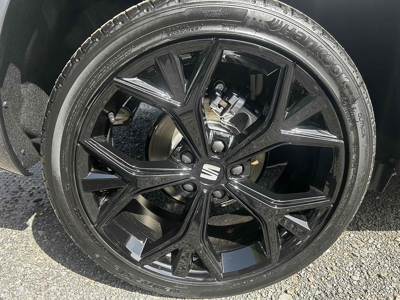 SEAT Tsi Evo Fr Black Edition Hatchback 1.5 Manual Petrol