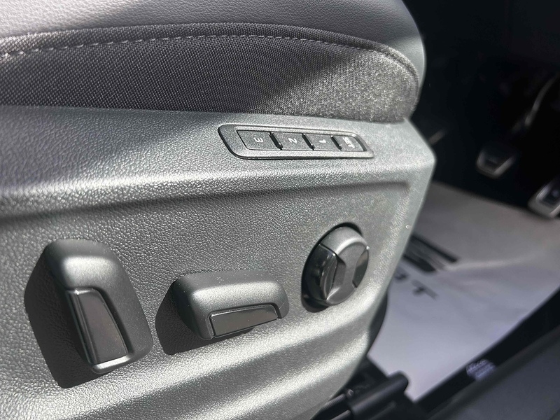 SEAT Tsi Evo Fr Black Edition Hatchback 1.5 Manual Petrol