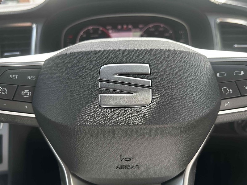 SEAT Tsi Evo Fr Black Edition Hatchback 1.5 Manual Petrol