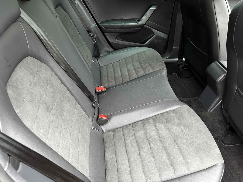 SEAT 1.0 TSI XCELLENCE Hatchback 5dr Petrol Manual Euro 6 (s/s) (95 ps)