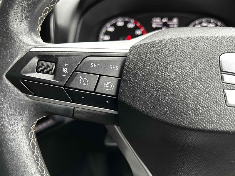 SEAT 1.0 TSI XCELLENCE Hatchback 5dr Petrol Manual Euro 6 (s/s) (95 ps)