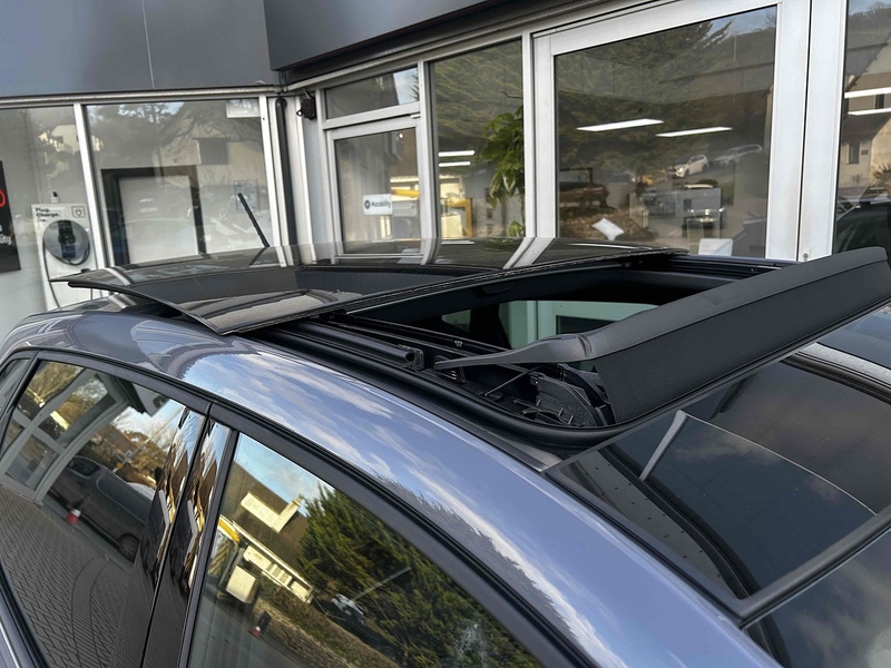 SEAT 1.0 TSI Anniversary Limited Edition Hatchback 5dr Petrol Manual Euro 6 (s/s) (95 ps)