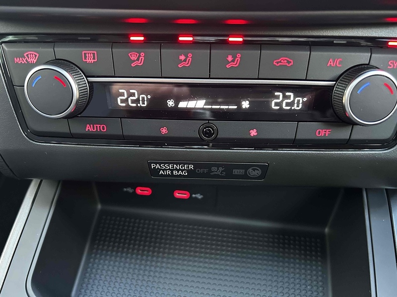 SEAT 1.0 TSI Anniversary Limited Edition Hatchback 5dr Petrol Manual Euro 6 (s/s) (95 ps)