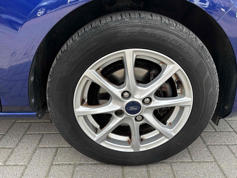 Ford Ti-VCT Zetec Hatchback 1.1 Manual Petrol