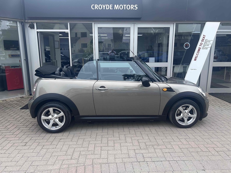 MINI One Convertible Convertible 1.6 Automatic Petrol