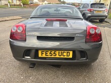 Toyota MR2 VVT-i Roadster - Thumb 3