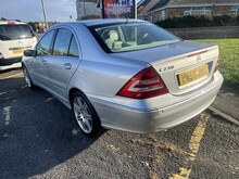 Mercedes-Benz C Class C230 Elegance SE - Thumb 3
