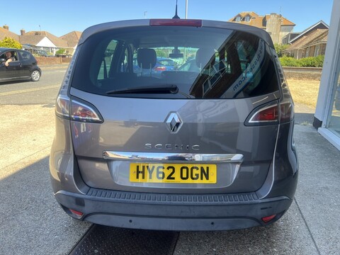 1.6 VVT Dynamique TomTom MPV 5dr Petrol Manual Euro 5 (110 ps)