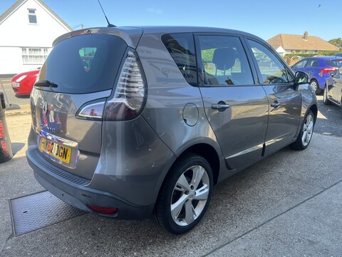 1.6 VVT Dynamique TomTom MPV 5dr Petrol Manual Euro 5 (110 ps)