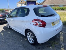 Peugeot 208 VTi Active - Thumb 3