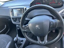 Peugeot 208 VTi Active - Thumb 7