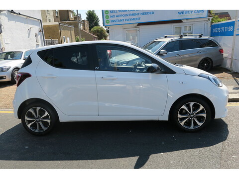 1.0 Play Hatchback 5dr Petrol Manual Euro 6 (67 ps)