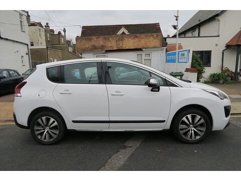 BlueHDi Active SUV 1.6 Manual Diesel