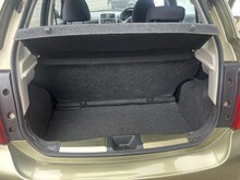 Nissan Micra Visia - Thumb 7