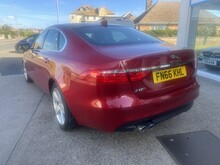 Jaguar XF d Portfolio - Thumb 3