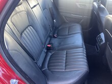 Jaguar XF d Portfolio - Thumb 9