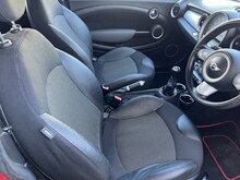 MINI Hatch Cooper - Thumb 8