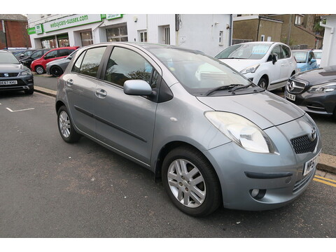 Toyota Yaris VVT-i TR