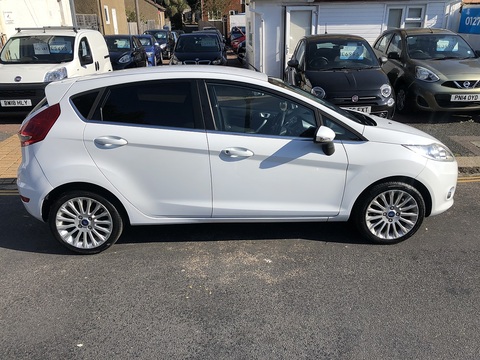 1.6 Titanium Hatchback 5dr Petrol Manual (134 g/km, 118 bhp)