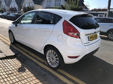Ford Fiesta Titanium - Thumb 4
