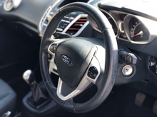 Ford Fiesta Titanium - Thumb 8