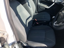 Ford Fiesta Titanium - Thumb 9