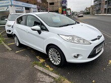 Ford Fiesta Titanium - Thumb 0