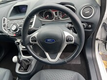 Ford Fiesta Titanium - Thumb 9