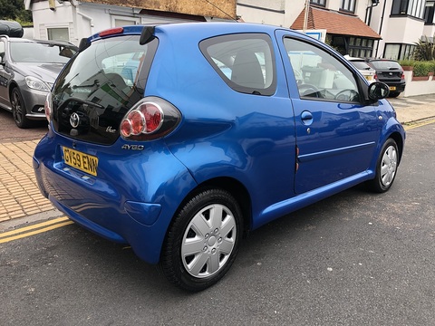 1.0 VVT-i Blue Hatchback 3dr Petrol Manual Euro 4 (67 bhp)
