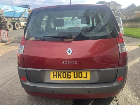 1.6 VVT Dynamique MPV 5dr Petrol Automatic (191 g/km, 111 bhp)