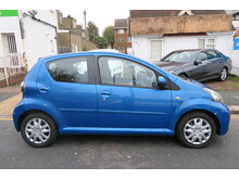 Toyota AYGO VVT-i Blue - Thumb 1